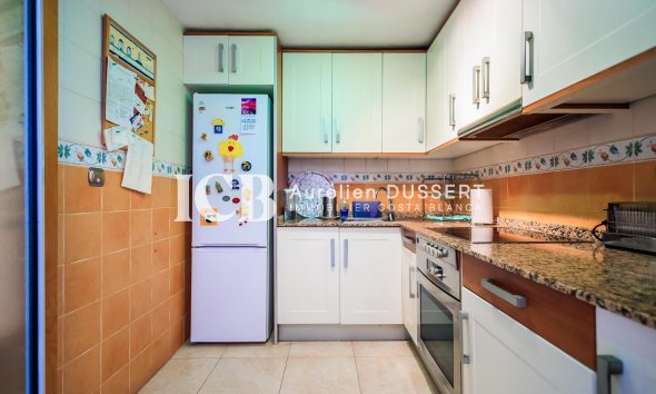 Resale - Apartment / flat -
Torrevieja - Torrevieja Centro