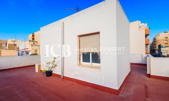 Resale - Villa -
Torrevieja - Torrevieja Centro