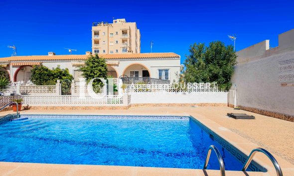 Resale - Apartment / flat -
Torrevieja