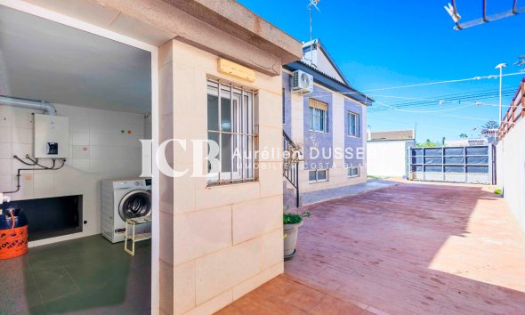 Resale - Villa -
Torrevieja - Los Balcones - Los Altos del Edén