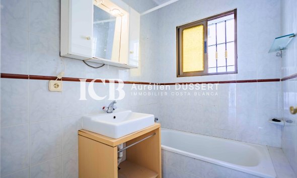 Revente - Appartement -
Torrevieja - La Mata pueblo