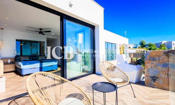 Resale - Villa -
Orihuela Costa - Las Colinas Golf