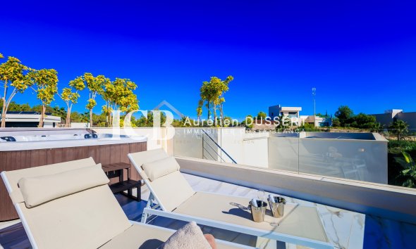 Resale - Villa -
Orihuela Costa - Las Colinas Golf