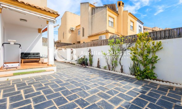 Resale - Villa -
Torrevieja - Aguas Nuevas