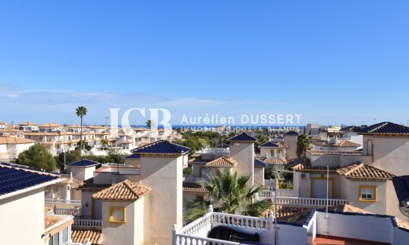 Resale - Villa -
Orihuela Costa - La Zenia