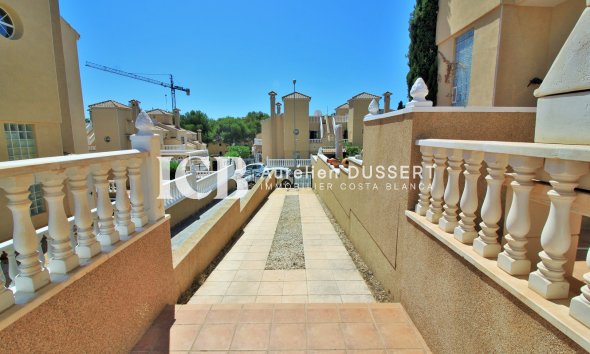 Resale - Townhouse -
Orihuela Costa - Villamartín