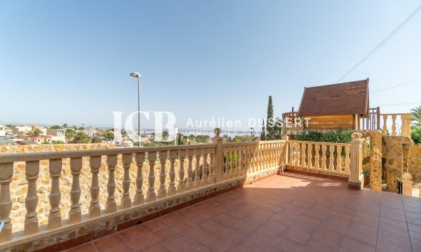 Reventa - Villa -
Torrevieja - Los altos