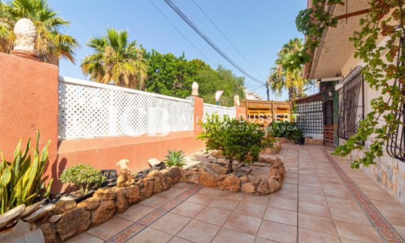 Reventa - Villa -
Orihuela Costa - La Regia