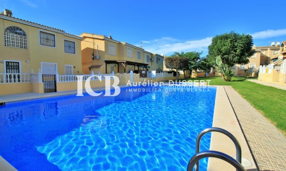 Resale - Townhouse -
Orihuela Costa - Villamartín