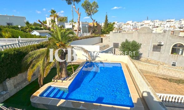 Resale - Townhouse -
Torrevieja - Los Balcones - Los Altos del Edén