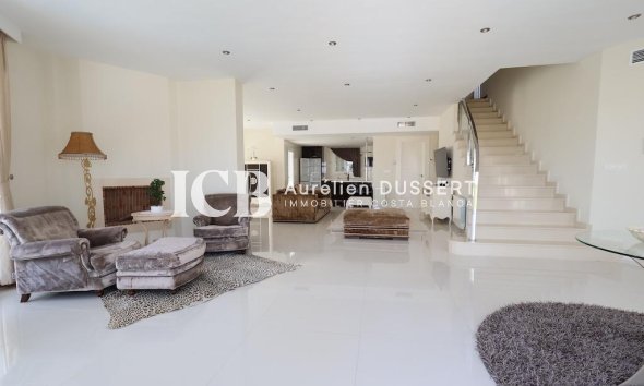 Reventa - Villa -
Ciudad Quesada - Ciudad Quesada - Doña Pepa