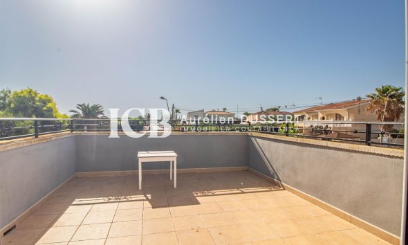 Revente - Villa -
Torrevieja - Los balcones