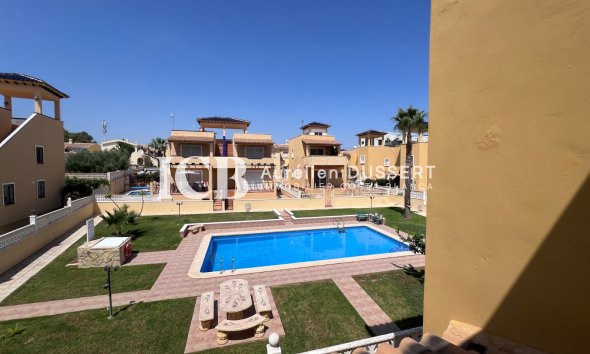 Reventa - Villa -
Orihuela Costa - Villamartín