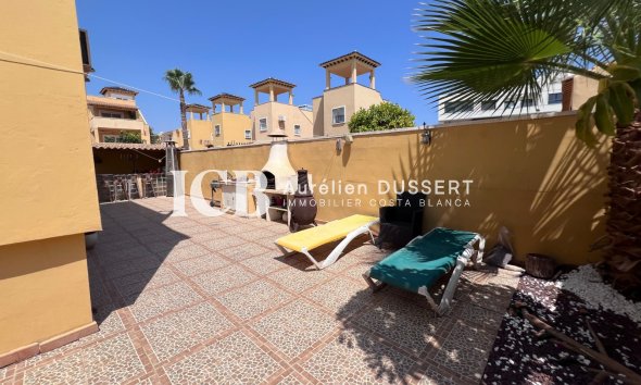 Resale - Villa -
Orihuela Costa - Villamartín