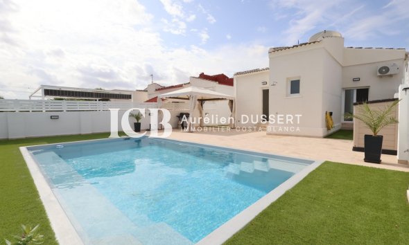 Resale - Villa -
Torrevieja - San luis