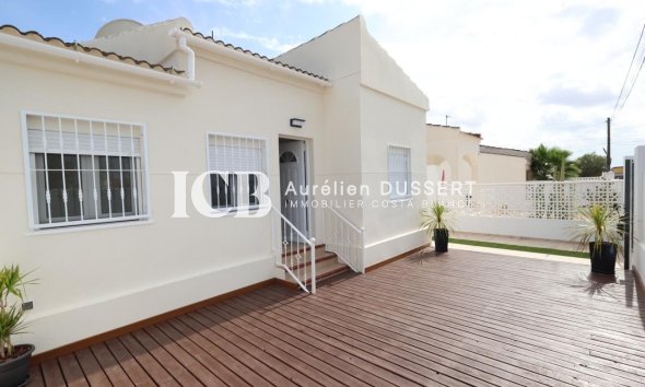 Reventa - Villa -
Torrevieja - San luis