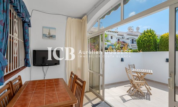 Resale - Townhouse -
Torrevieja - Lago jardin