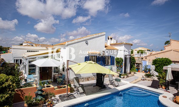 Resale - Villa -
Orihuela Costa - La Florida