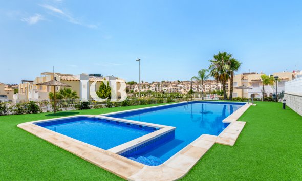 Resale - Apartment / flat -
Orihuela Costa - Villamartín