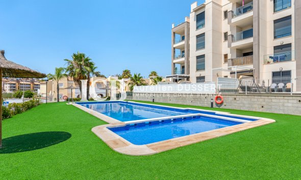 Resale - Apartment / flat -
Orihuela Costa - Villamartín