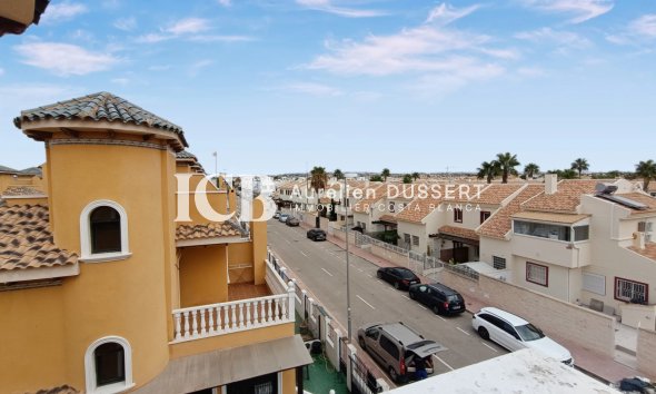 Resale - Townhouse -
Ciudad Quesada - Doña pepa