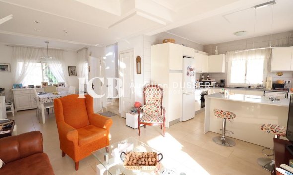 Reventa - Villa -
Orihuela Costa - Playa Flamenca