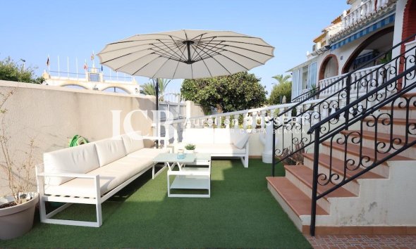 Revente - Maison mitoyenne -
Torrevieja - Torretas