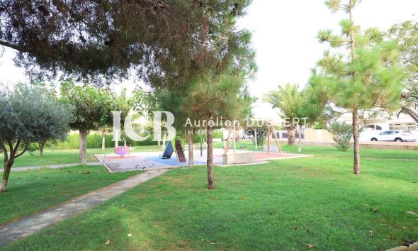 Resale - Townhouse -
Torrevieja - Torretas