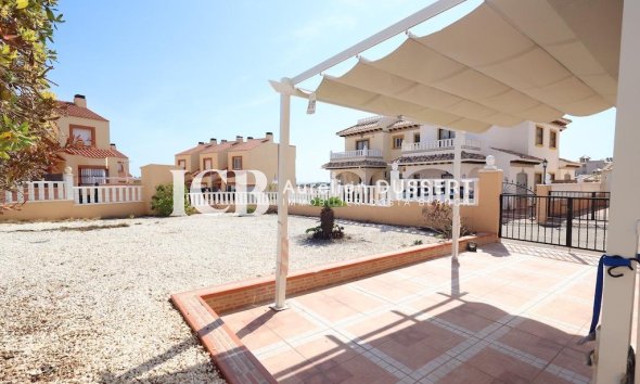 Resale - Townhouse -
Orihuela Costa - Montezenia