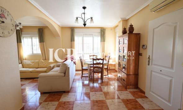 Resale - Townhouse -
Orihuela Costa - Montezenia