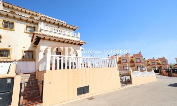 Resale - Townhouse -
Orihuela Costa - Montezenia