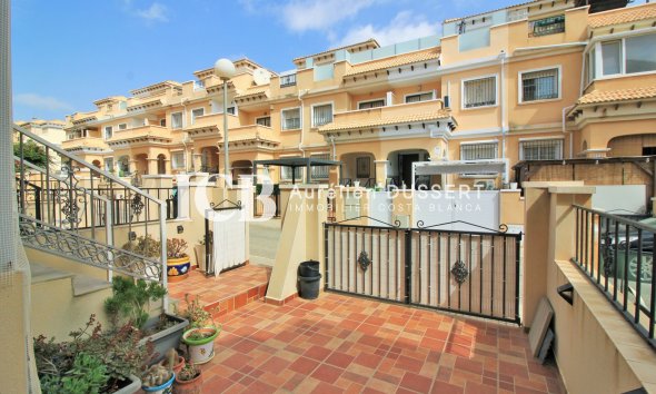 Resale - Townhouse -
Orihuela Costa - Villamartín