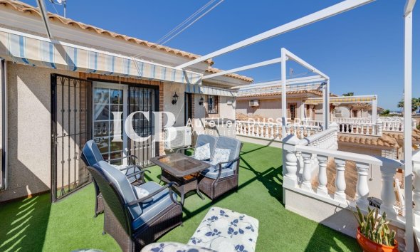 Resale - Villa -
Orihuela Costa - Los Dolses