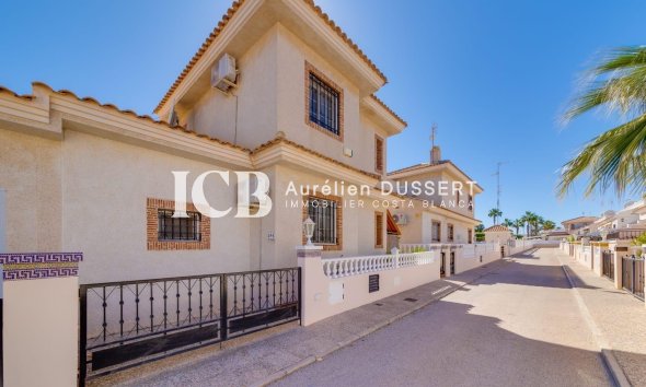 Reventa - Villa -
Orihuela Costa - Los Dolses