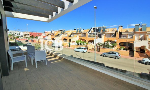 Revente - Villa -
Orihuela Costa - Villamartín