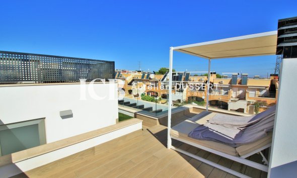 Revente - Villa -
Orihuela Costa - Villamartín