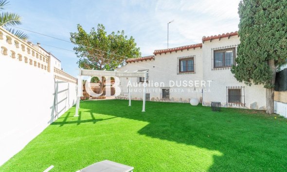 Resale - Villa -
Orihuela Costa - Punta Prima