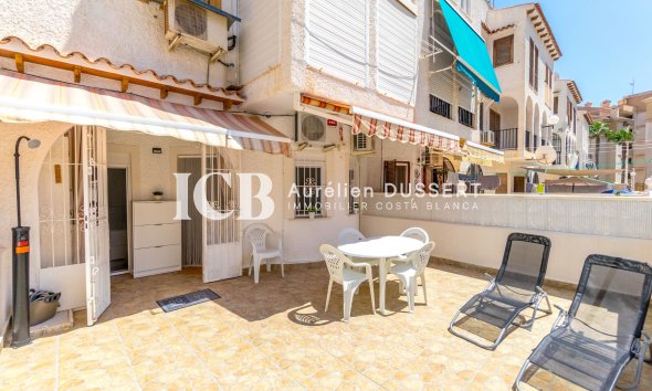 Resale - Apartment / flat -
Torrevieja - Playa de los Locos