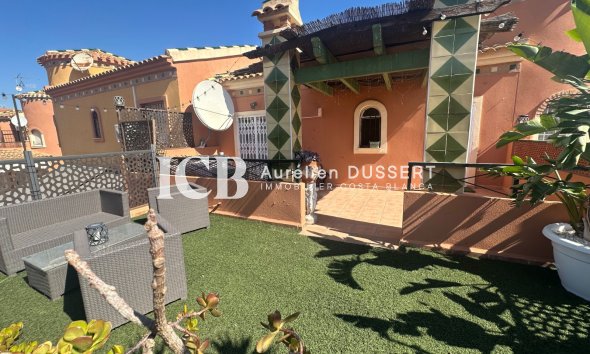 Resale - Villa -
Orihuela Costa - Playa Flamenca