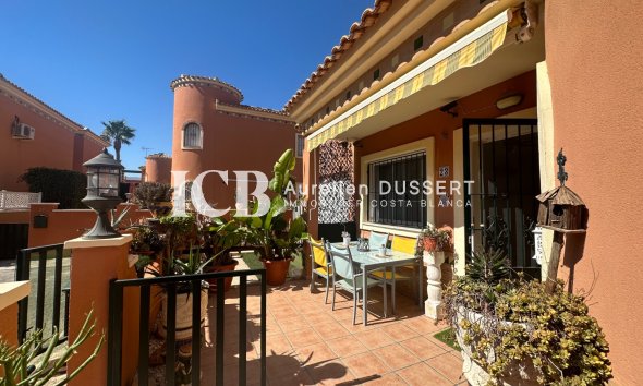 Resale - Villa -
Orihuela Costa - Playa Flamenca