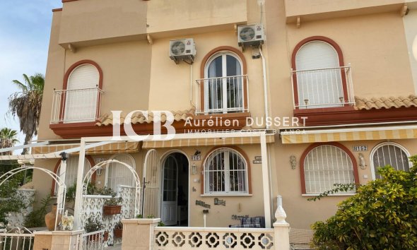 Resale - Townhouse -
Orihuela Costa - La Florida