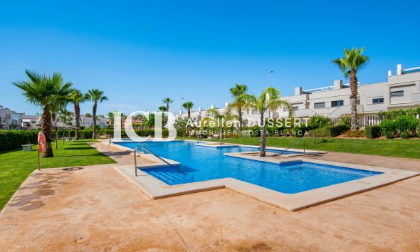 Resale - Apartment / flat -
Vistabella - Vistabella golf