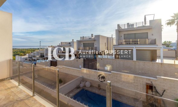 Reventa - Villa -
Orihuela Costa - PAU 26