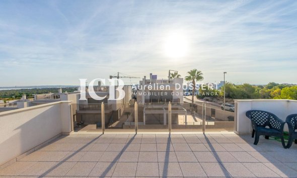 Reventa - Villa -
Orihuela Costa - PAU 26