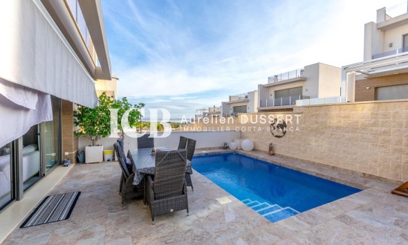 Reventa - Villa -
Orihuela Costa - PAU 26