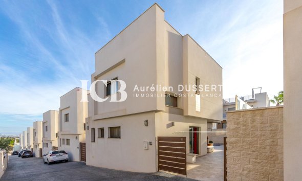 Reventa - Villa -
Orihuela Costa - PAU 26