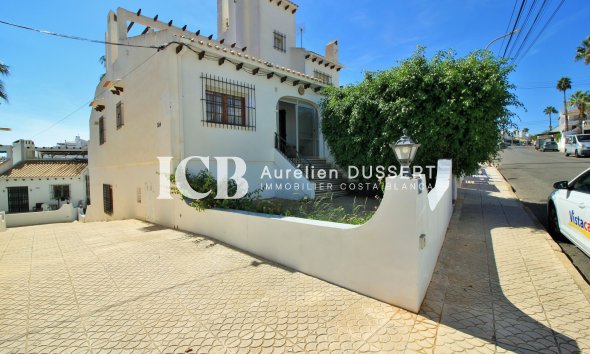 Resale - Townhouse -
Orihuela Costa - Villamartín