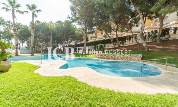 Revente - Appartement -
Orihuela Costa - Campoamor