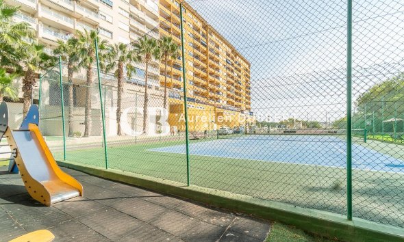 Revente - Appartement -
Orihuela Costa - Campoamor