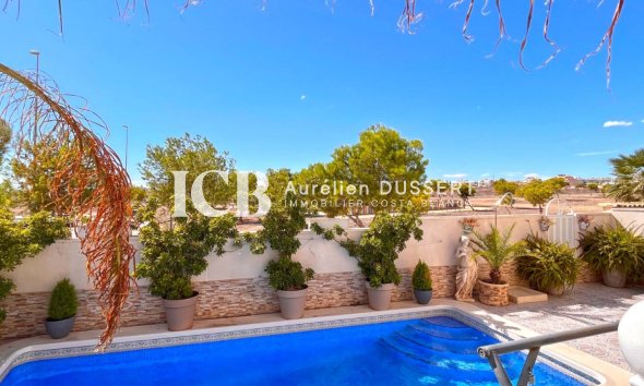 Resale - Villa -
Orihuela Costa - La Zenia